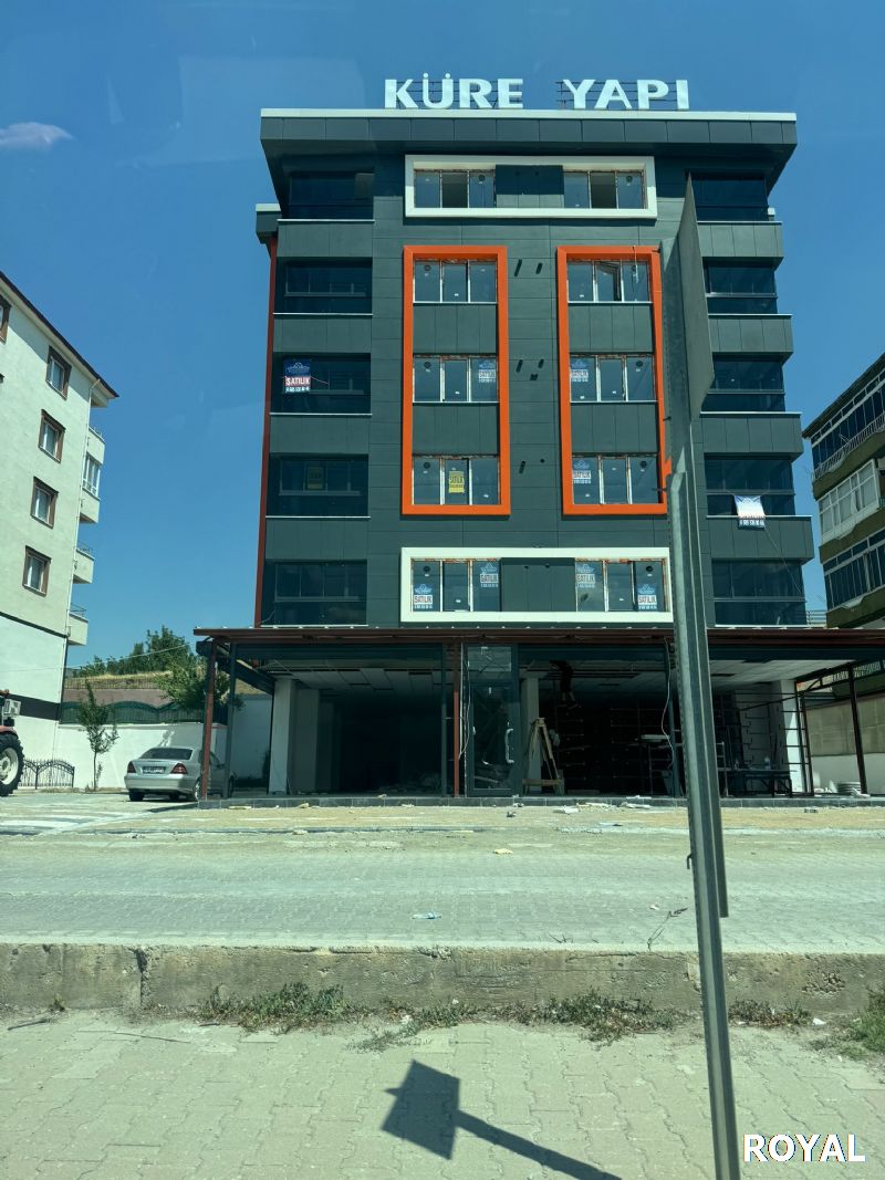 ARAKAT TAM 2+1 ULTRA LÜKS MUHTEŞEM 1 DAİRE 108 M²